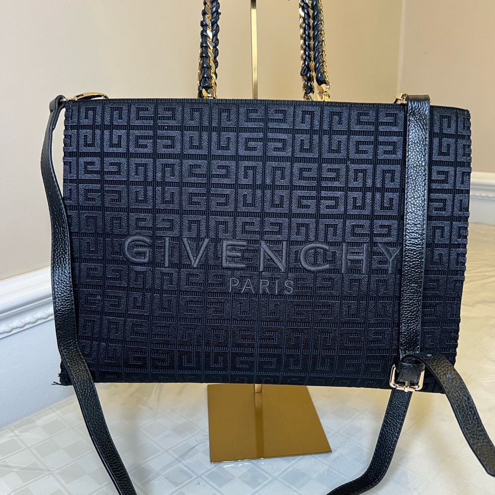 Givenchy black Crossbody/shoulder bag with Gold Chain